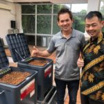 Indonesia koi lover Mr.Daniel Susanto San house pond visit.