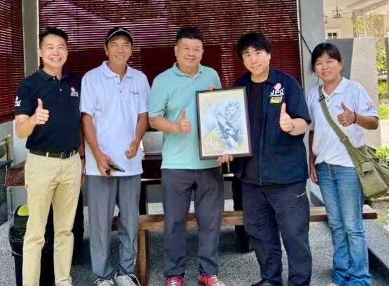 Koi’s Hobby の Koh様 の美しい錦鯉池を見学させていただきました